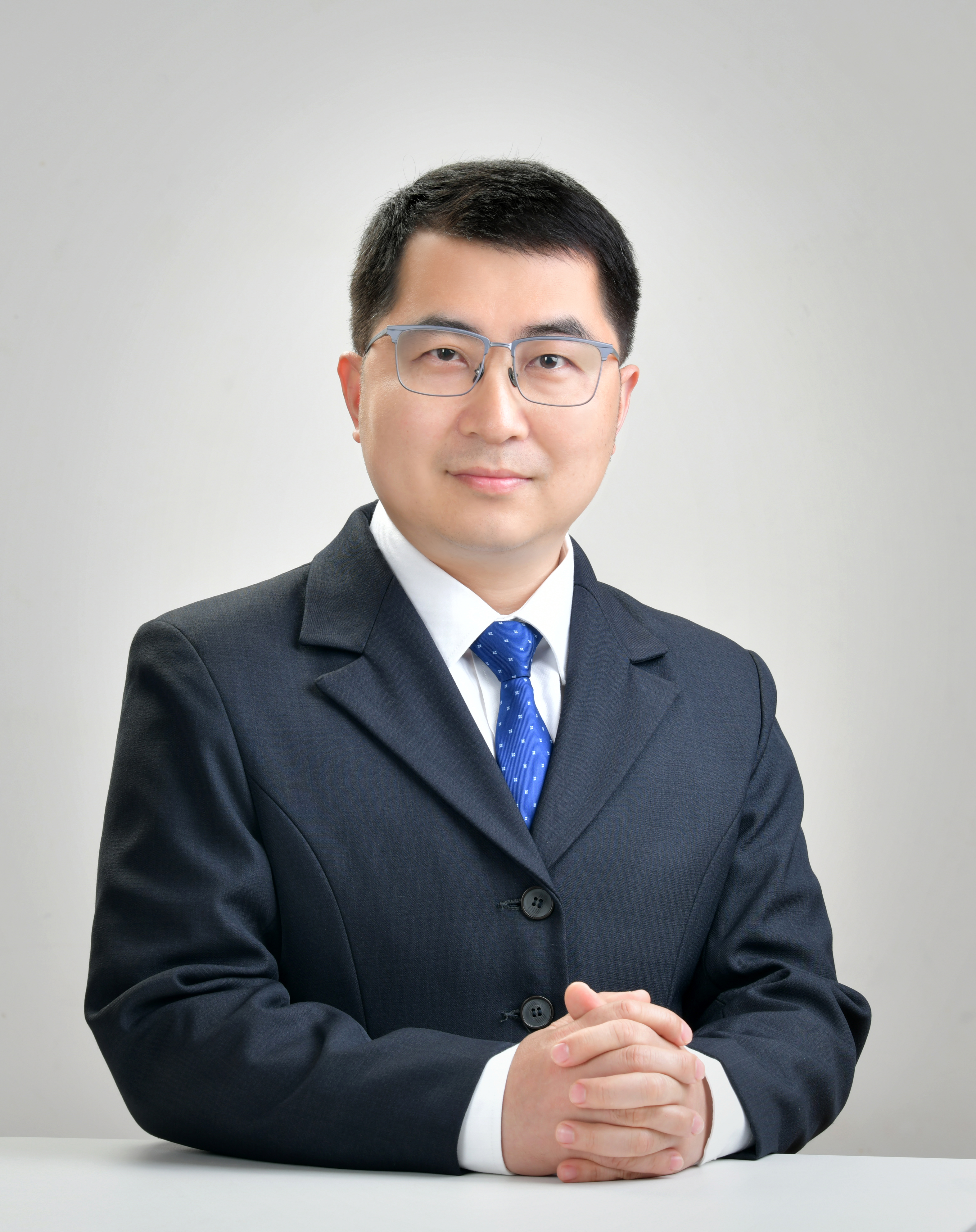 微笑之翼：淮安市一院医生房进援助桑给巴尔的生命诗篇