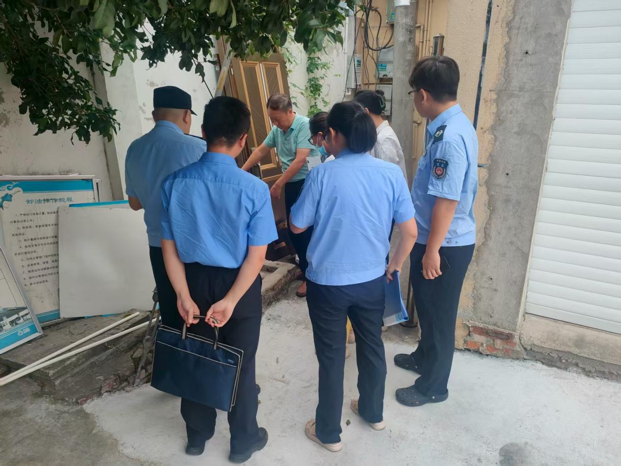 <strong>泰兴市水务局综合整治洗车场 遏制盗用地下水乱象</strong>