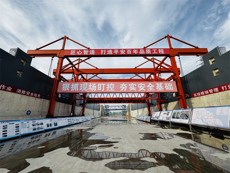 <strong>以“智”控温，以“精”防裂——双桥枢纽攻克三级船闸大体积混凝土施工质量核心难题</strong>